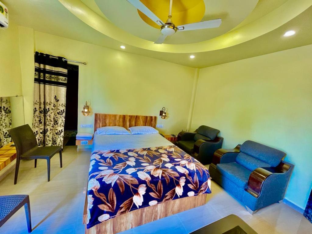 Hotel Saptarang Residency Panhāla Exteriör bild