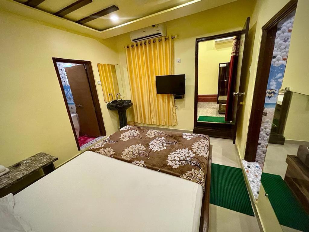 Hotel Saptarang Residency Panhāla Exteriör bild