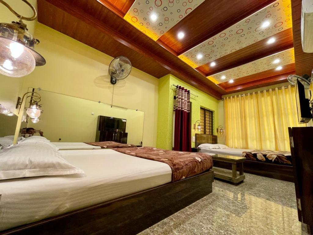 Hotel Saptarang Residency Panhāla Exteriör bild
