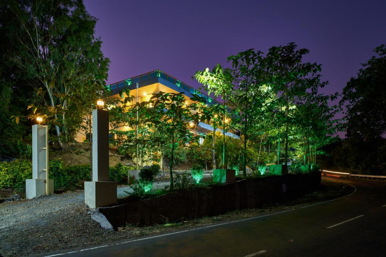 Hotel Saptarang Residency Panhāla Exteriör bild