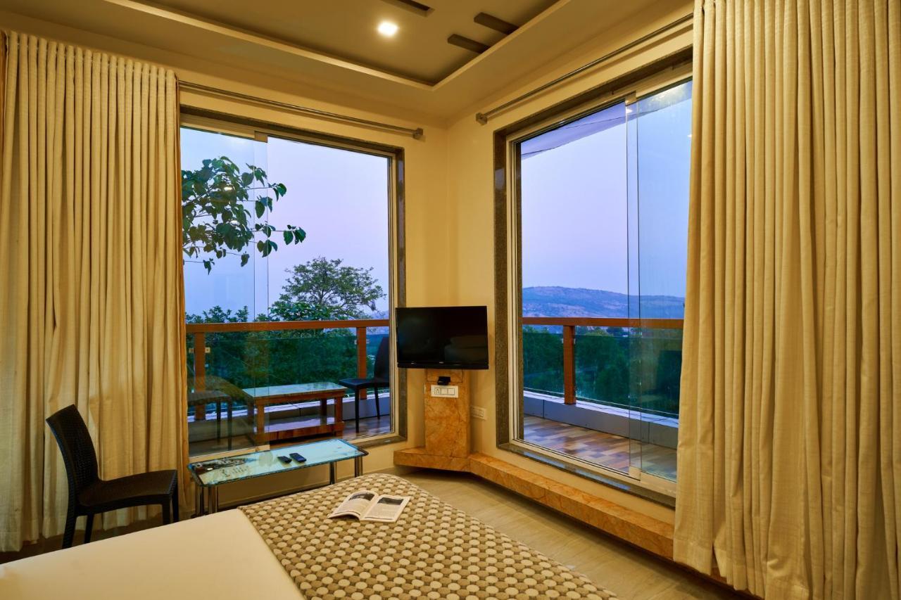 Hotel Saptarang Residency Panhāla Exteriör bild