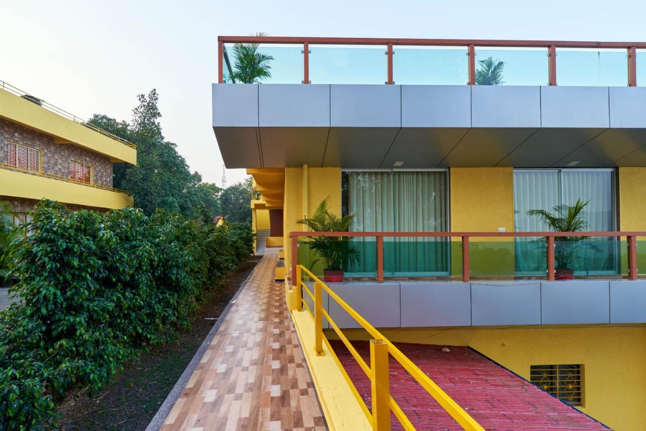 Hotel Saptarang Residency Panhāla Exteriör bild